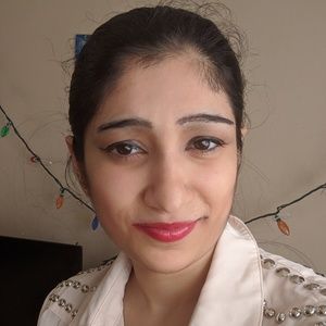 Meet your Posher, Malika